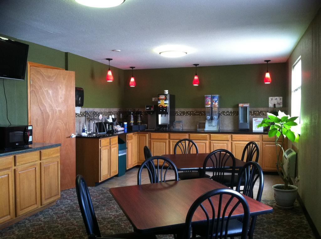 Super 8 By Wyndham Sikeston/Miner Area Hotel Buitenkant foto