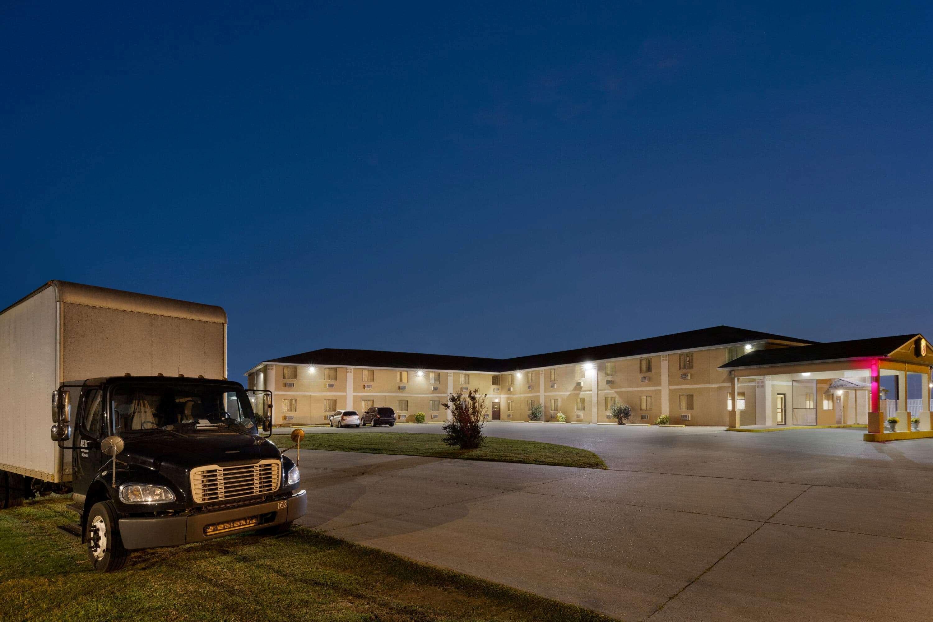 Super 8 By Wyndham Sikeston/Miner Area Hotel Buitenkant foto